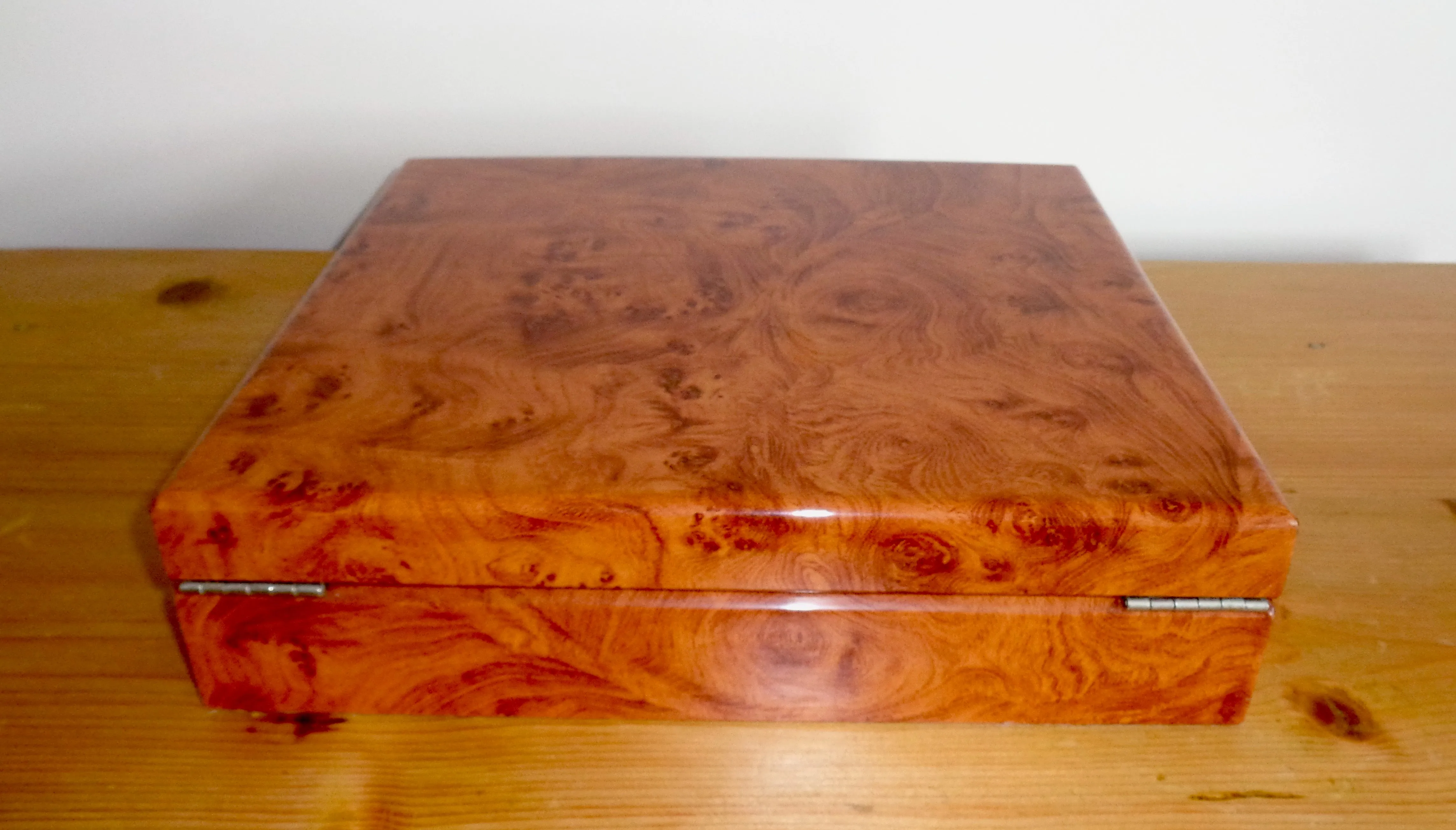 Solid Top Burr Walnut Watch Box For Eight Watches