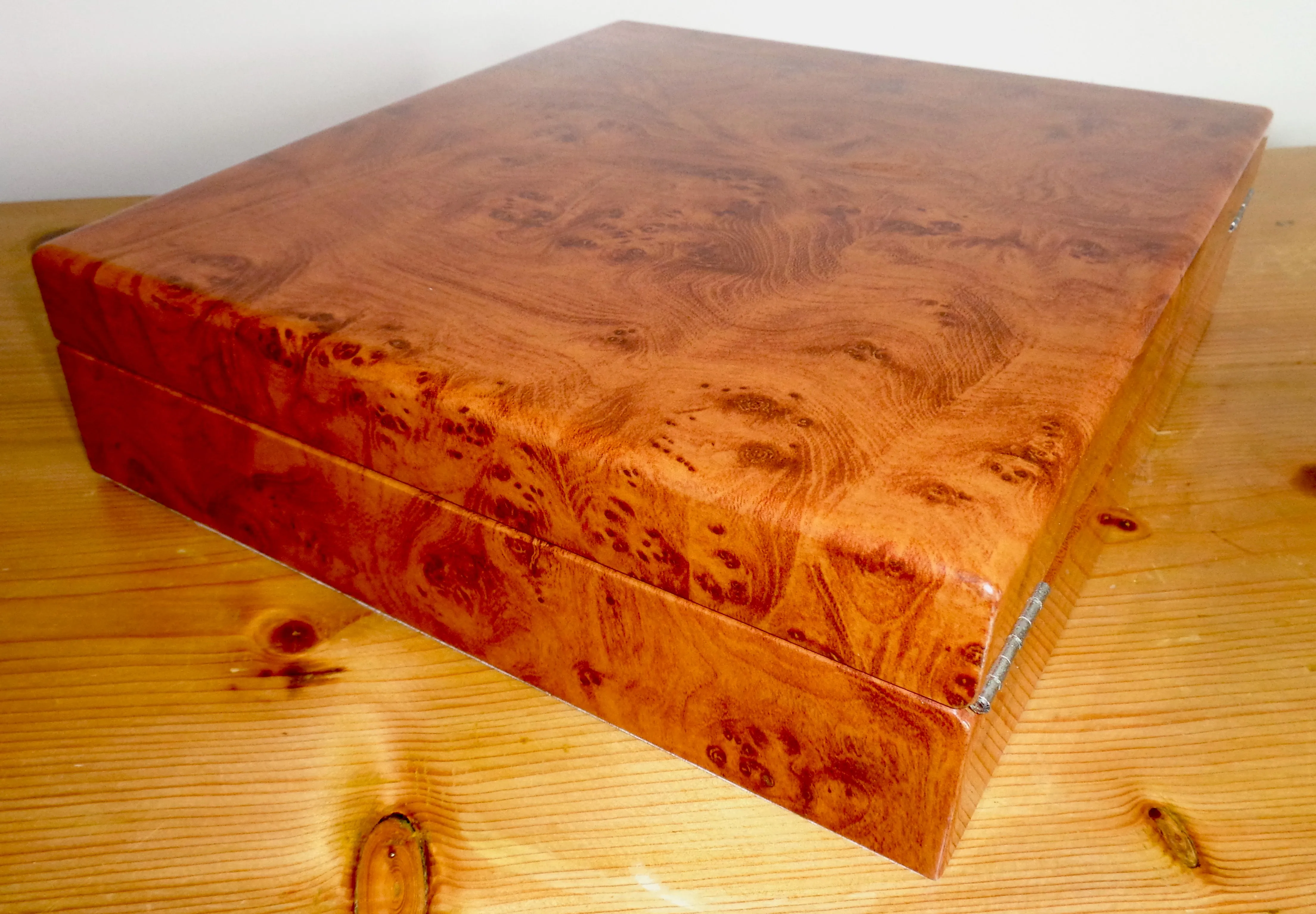 Solid Top Burr Walnut Watch Box For Eight Watches